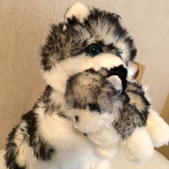 Gray Wolf & Baby Pup Plush Stuffed Animals From Yellowstone - Picture 4 of 13